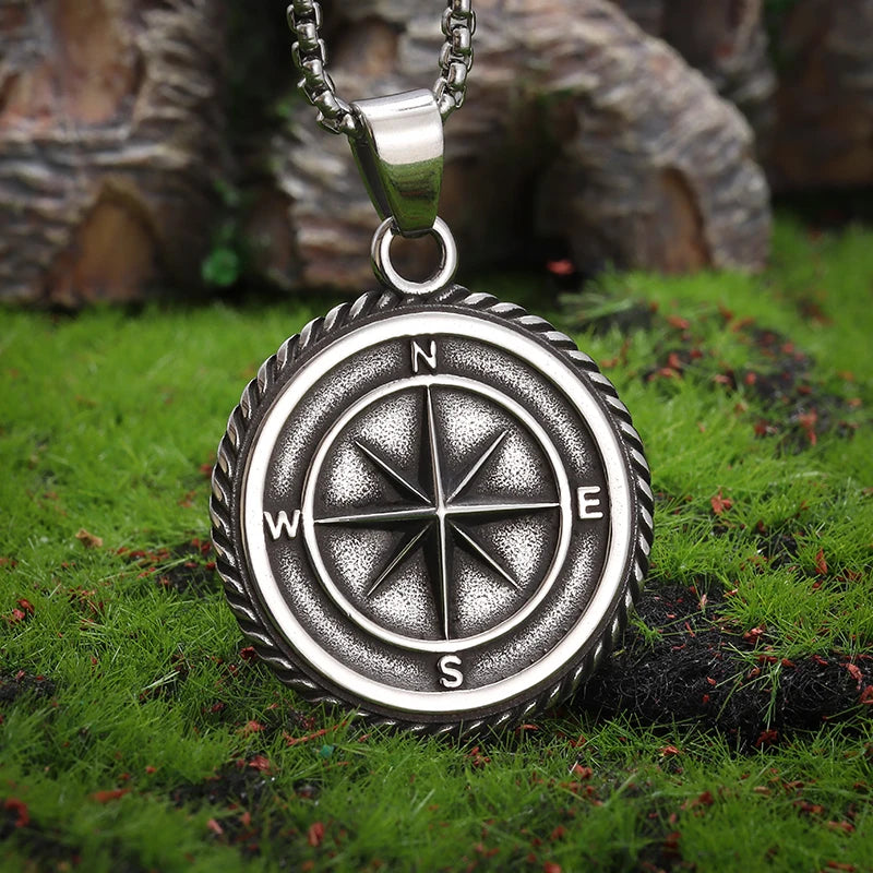 Vintage Compass Medal Pendant Stainless Steel Necklace Mens High Quality round Hip Hop Trend Jewelry Gifts Wholesale